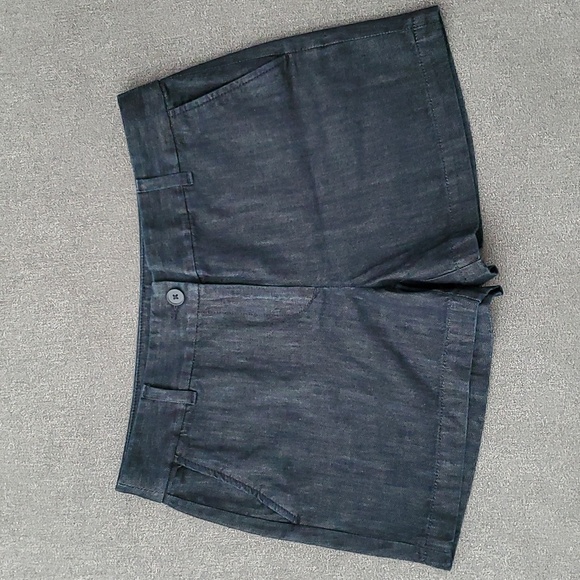 🛑 SOLD 🛑 LOFT Dark Blue Denim Shorts SIZE: 8 - Picture 2 of 11